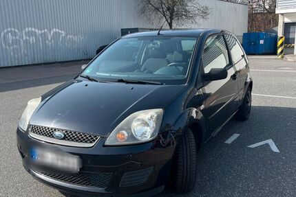 Ford Fiesta 111.500 km 900 &euro; Hamburg 22457