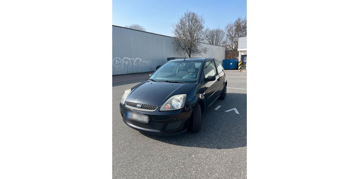Ford Fiesta 111.500 km 900 &euro; Hamburg 22457