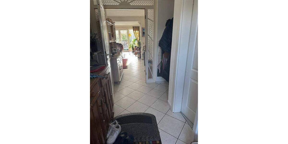 Reihenmittelhaus Hamburg Schnelsen - 1 Zimmer, 150 m&sup2;, 3.500&euro; | Angebot:25985928