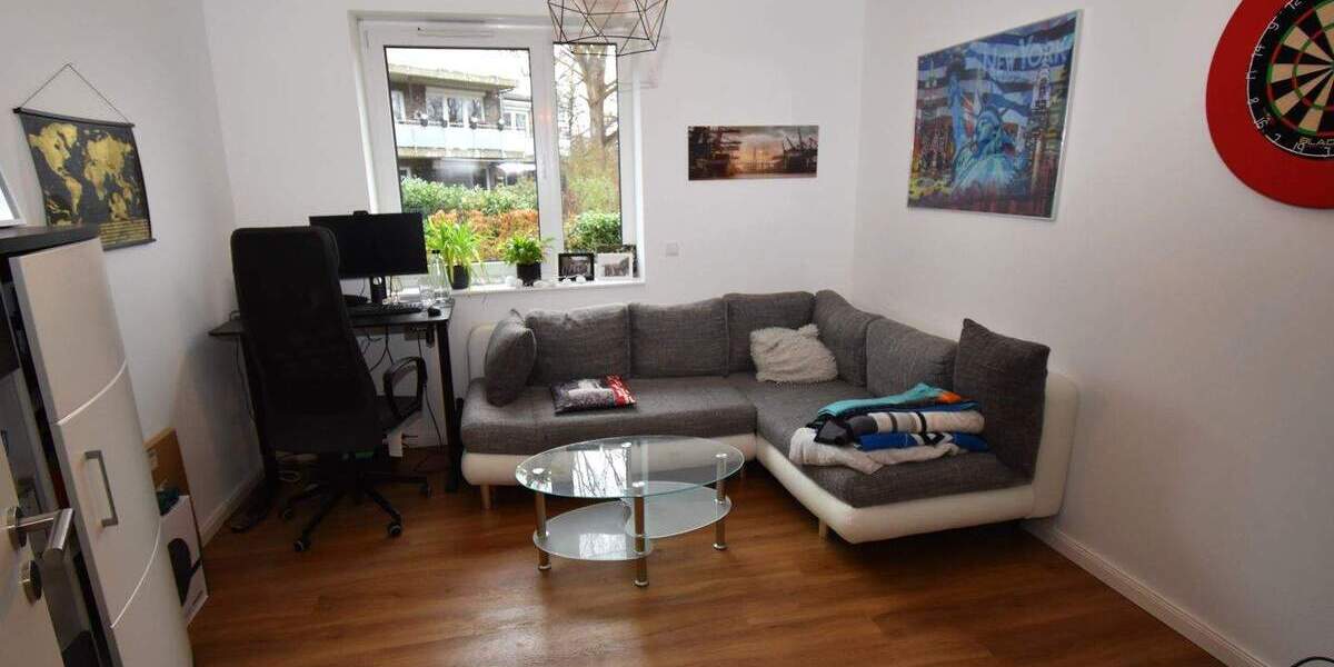 Etagenwohnung Uetersen - 3 Zimmer, 93 m&sup2;, 1.300&euro; | Angebot:25769376