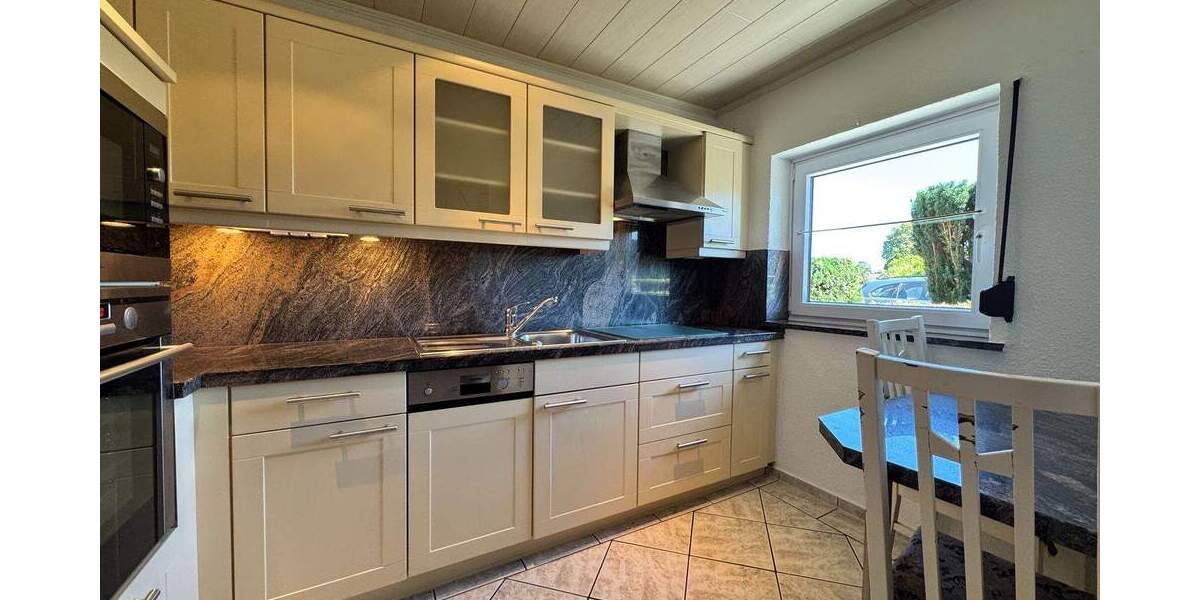 Mehrfamilienhaus, Wohnhaus Kaltenkirchen - 9 Zimmer, 285 m&sup2;, 770.000&euro; | Angebot:25729679