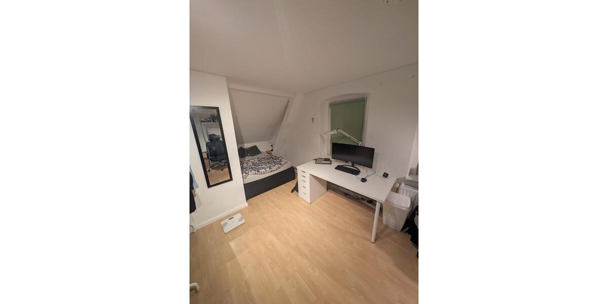Dachgeschoßwohnung Hamburg Harburg - 1 Zimmer, 16 m&sup2;, 670&euro; | Angebot:25539345