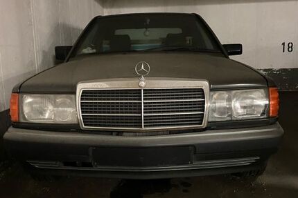 Mercedes-Benz 190 215.000 km 6.000 &euro; Hamburg 22297
