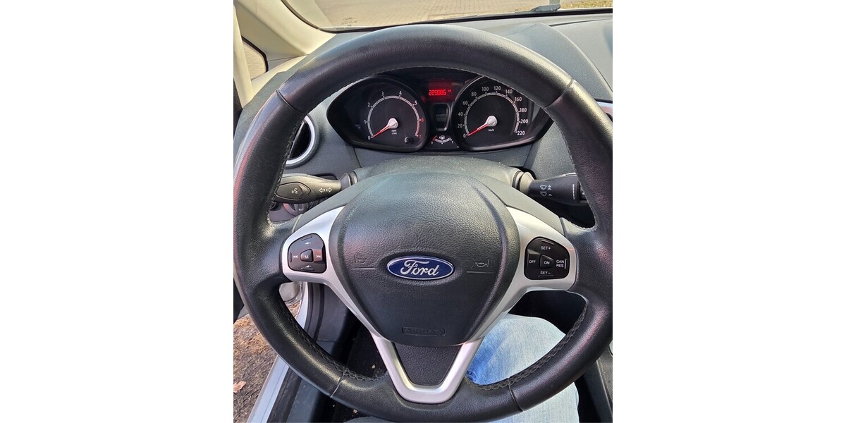 Ford Fiesta 236.000 km 2.250 &euro; Hamburg 20038