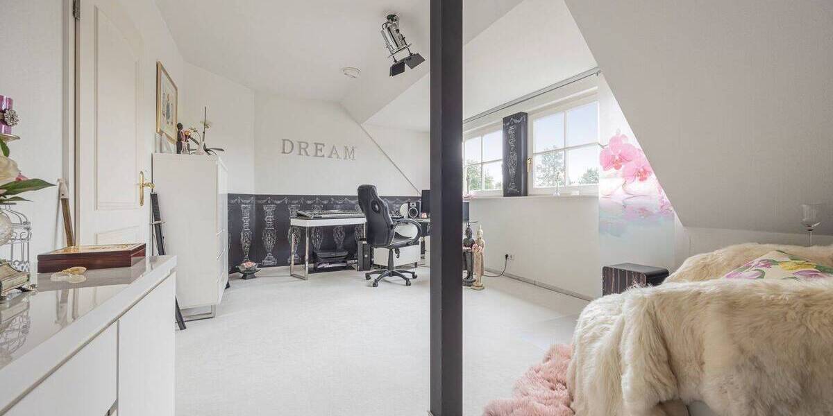 Einfamilienhaus Norderstedt Glashütte - 8 Zimmer, 287 m&sup2;, 1.390.000&euro; | Angebot:25779494