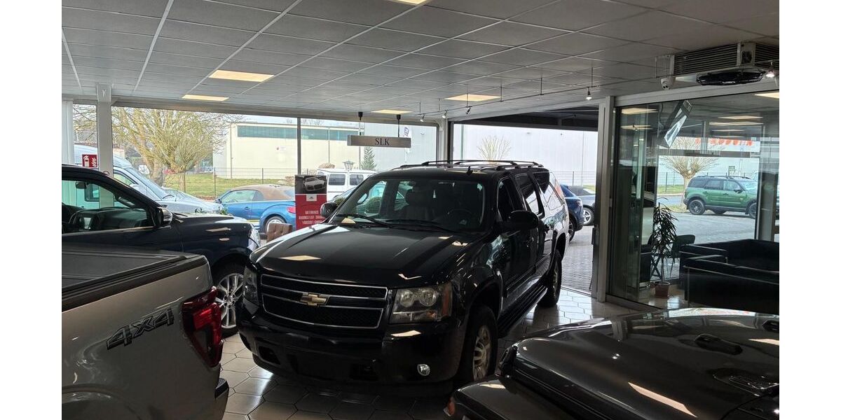Chevrolet Suburban 260.000 km 14.900 &euro; Barmstedt 25355