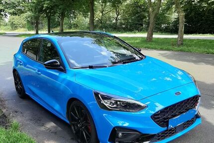 Ford Focus 38.900 km 27.500 &euro; Kölln-Reisiek 25337