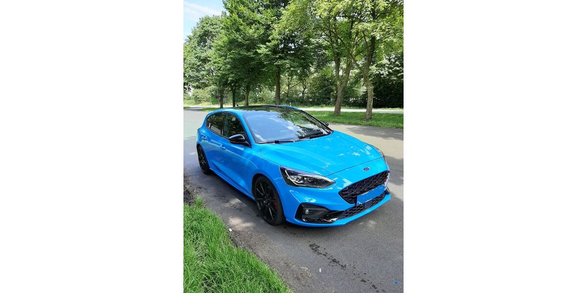 Ford Focus 38.900 km 27.500 &euro; Kölln-Reisiek 25337