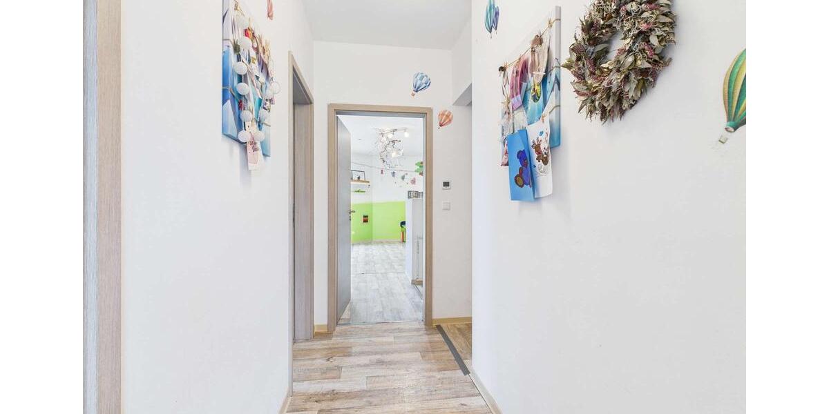 Etagenwohnung Lasbek - 6 Zimmer, 160 m&sup2;, 2.400&euro; | Angebot:25963322