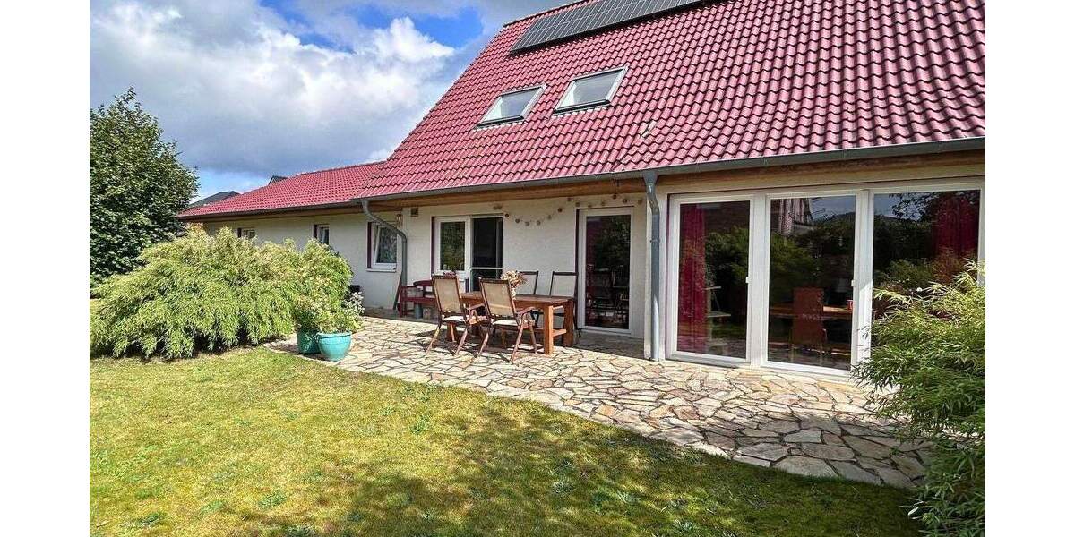 Einfamilienhaus Bad Bramstedt - 8 Zimmer, 201 m&sup2;, 595.000&euro; | Angebot:25722298