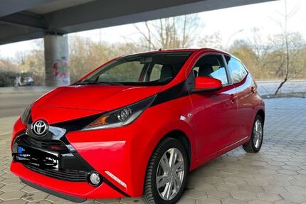 Toyota Aygo (X) 85.000 km 6.900 &euro; Hamburg 21107