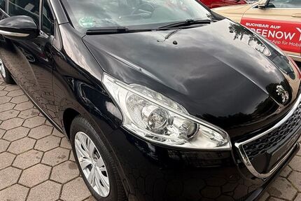 Peugeot 208 62.000 km 5.900 &euro; Hamburg 20097