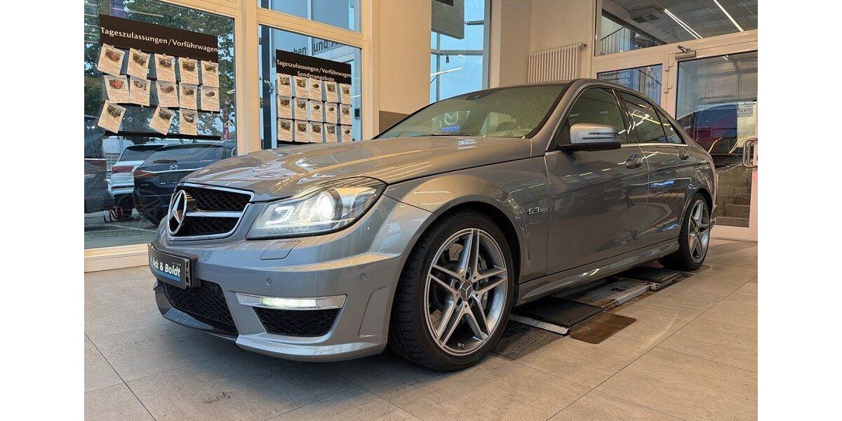 Mercedes-Benz C 63 AMG 147.596 km 44.950 &euro; Hamburg 22761