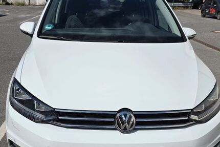 VW Touran 92.500 km 20.000 &euro; Hamburg 22547