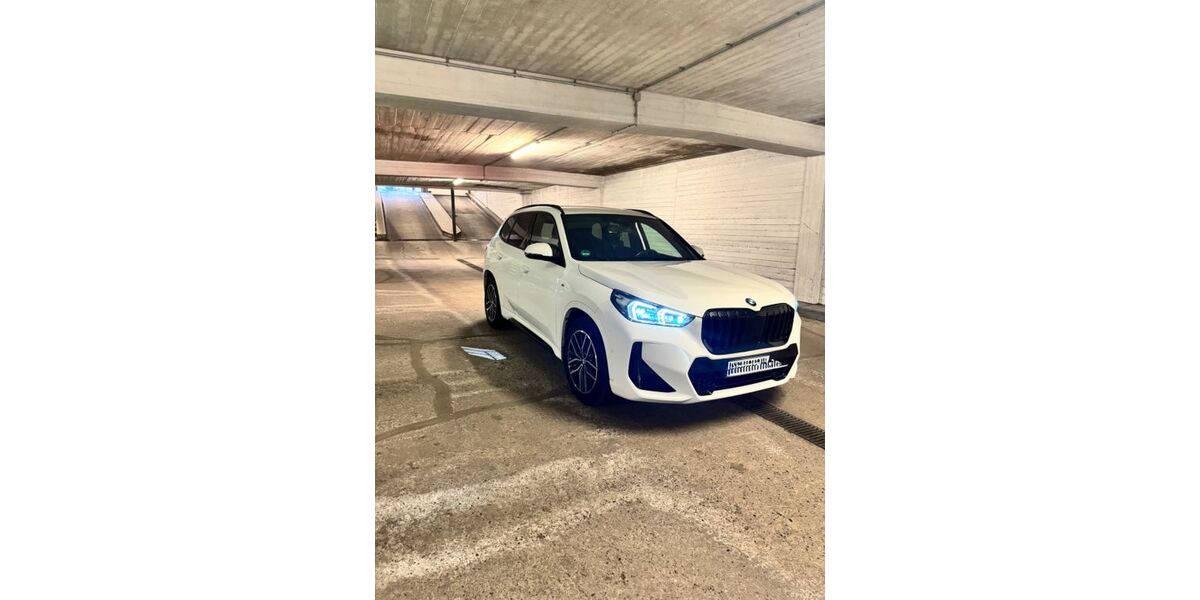 BMW X1 11.000 km 32.750 &euro; Hamburg 22547