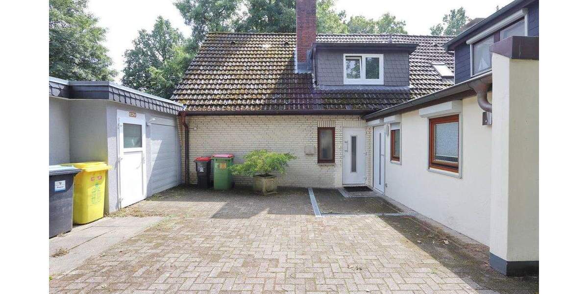 Mehrfamilienhaus, Wohnhaus Hamburg Poppenbüttel - 7 Zimmer, 202 m&sup2;, 699.000&euro; | Angebot:25700583