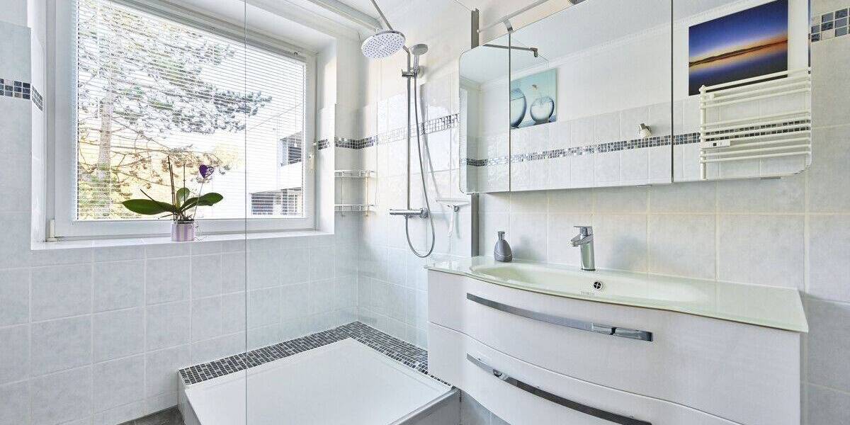 Etagenwohnung Wedel - 4 Zimmer, 98 m&sup2;, 280.000&euro; | Angebot:25690470