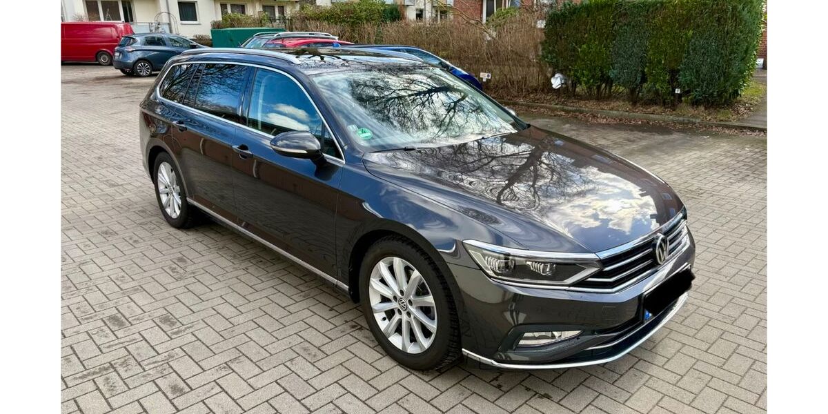 VW Passat Variant 76.094 km 25.999 &euro; Hamburg 22175