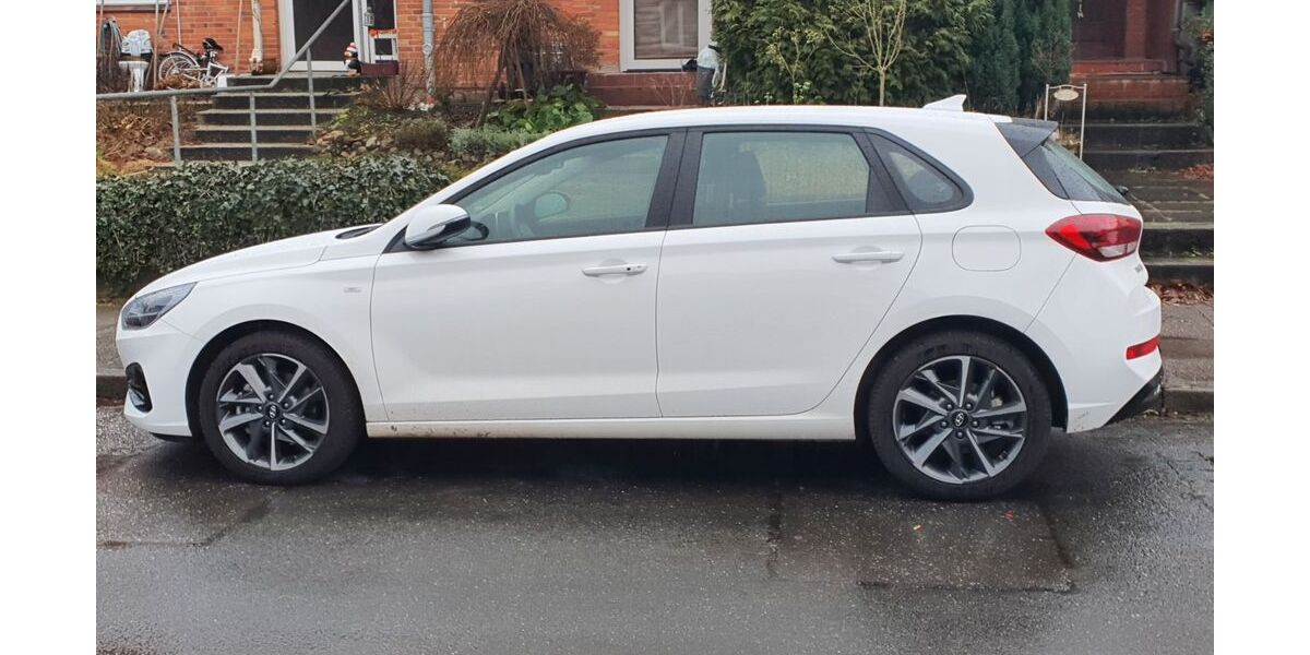Hyundai i30 17.200 km 24.100 &euro; Norderstedt (Glashütte) 22851