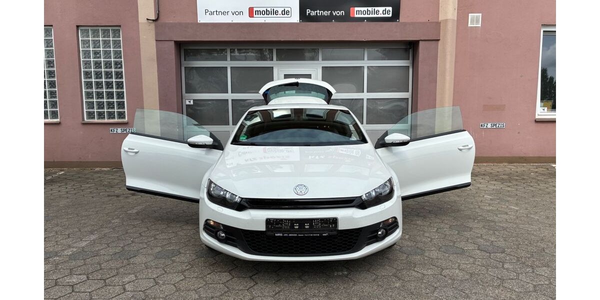 VW Scirocco 141.692 km 7.270 &euro; Hamburg 20537