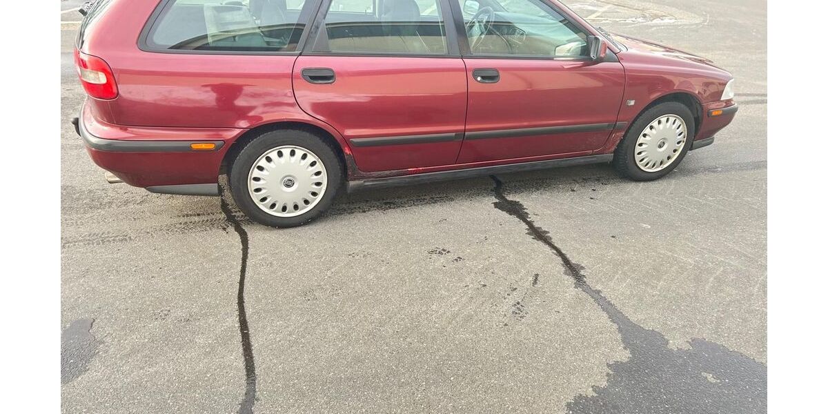 Volvo V40 113.200 km 999 &euro; Barmstedt 25335