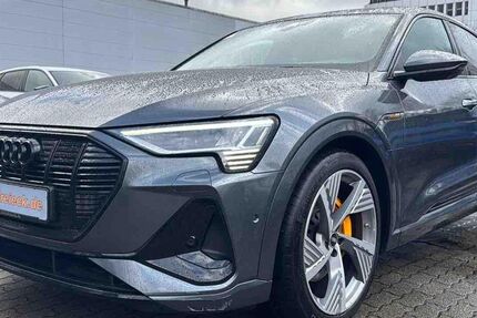 Audi e-tron 38.114 km 38.950 &euro; Hamburg 22047