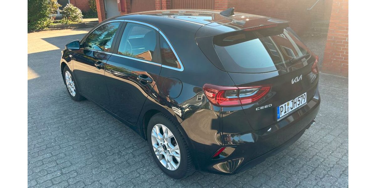 Kia ceed / Ceed 92.700 km 13.900 &euro; Halstenbek 25469