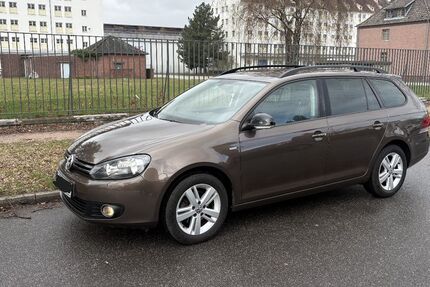 VW Golf 122.800 km 8.490 &euro; Hamburg 22045