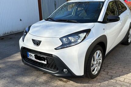 Toyota Aygo (X) 2.711 km 14.450 &euro; Hamburg 22419