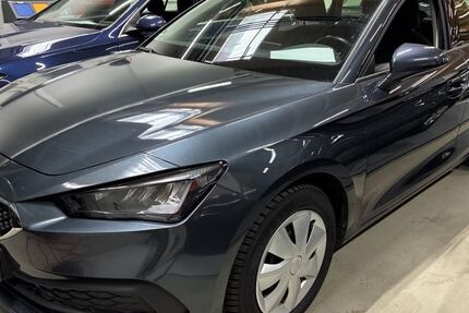 Seat Leon 118.111 km 11.990 &euro; Appen 25482