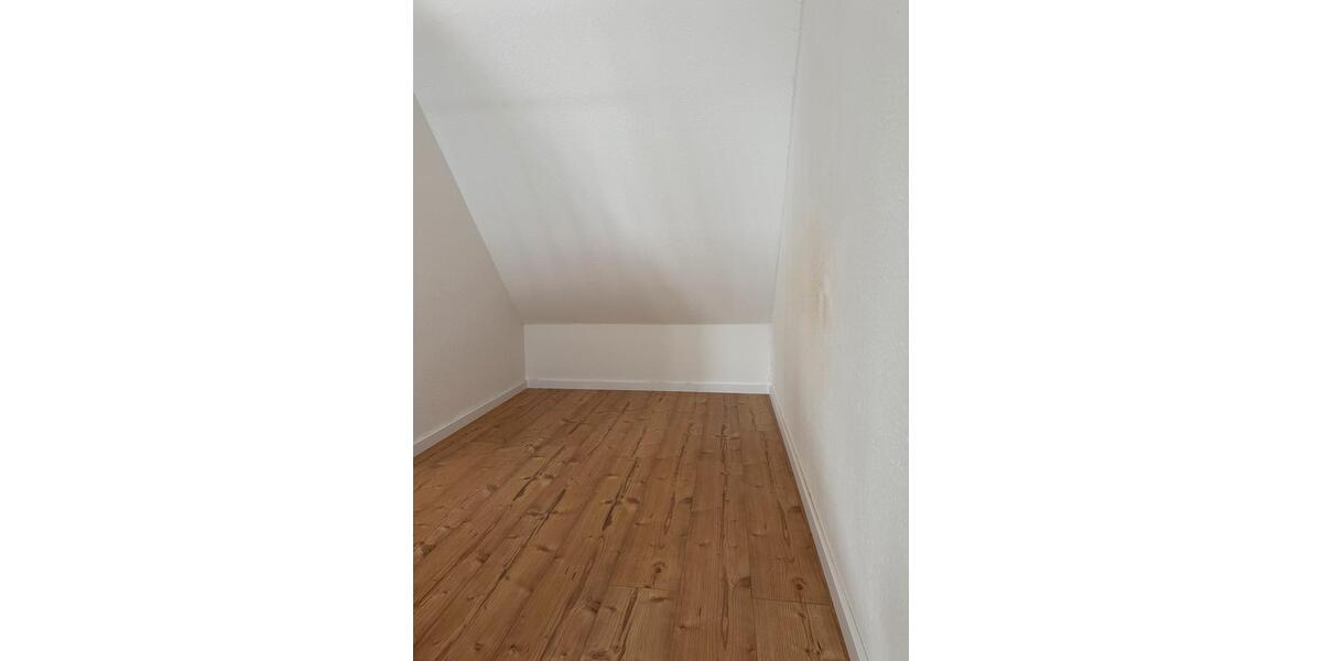 Maisonettenwohnung Grünendeich - 3 Zimmer, 117 m&sup2;, 150.000&euro; | Angebot:24812038