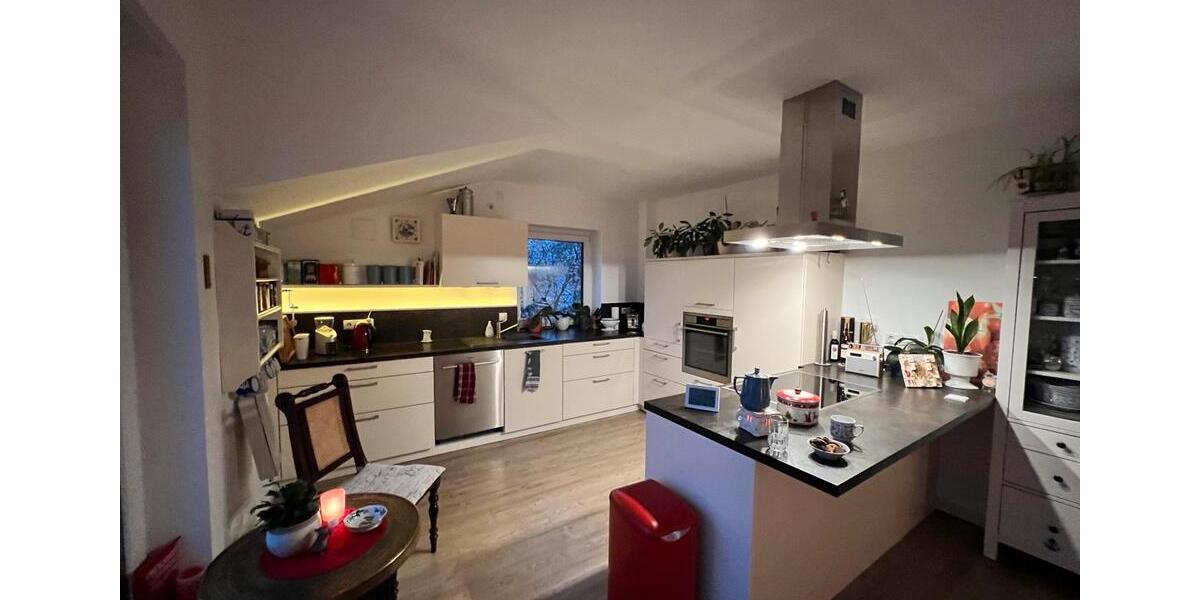 Dachgeschoßwohnung Hamburg Altona - 3 Zimmer, 101 m&sup2;, 1.867&euro; | Angebot:23038324