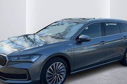 Skoda Superb 12.734 km 41.444 &euro; Hamburg 22303
