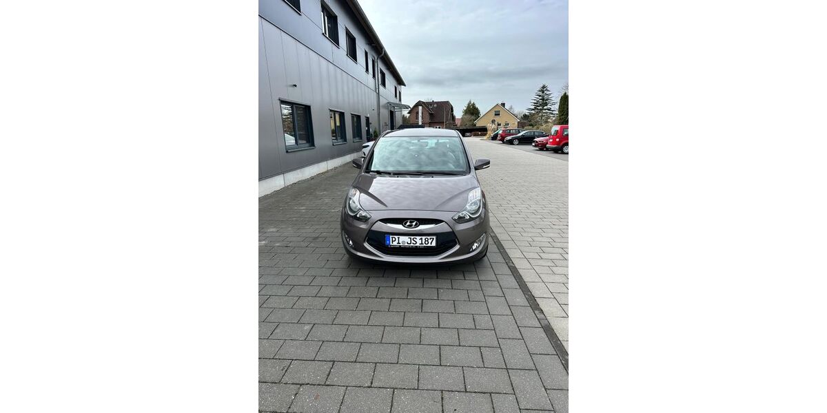 Hyundai ix20 110.000 km 5.799 &euro; Uetersen 25436