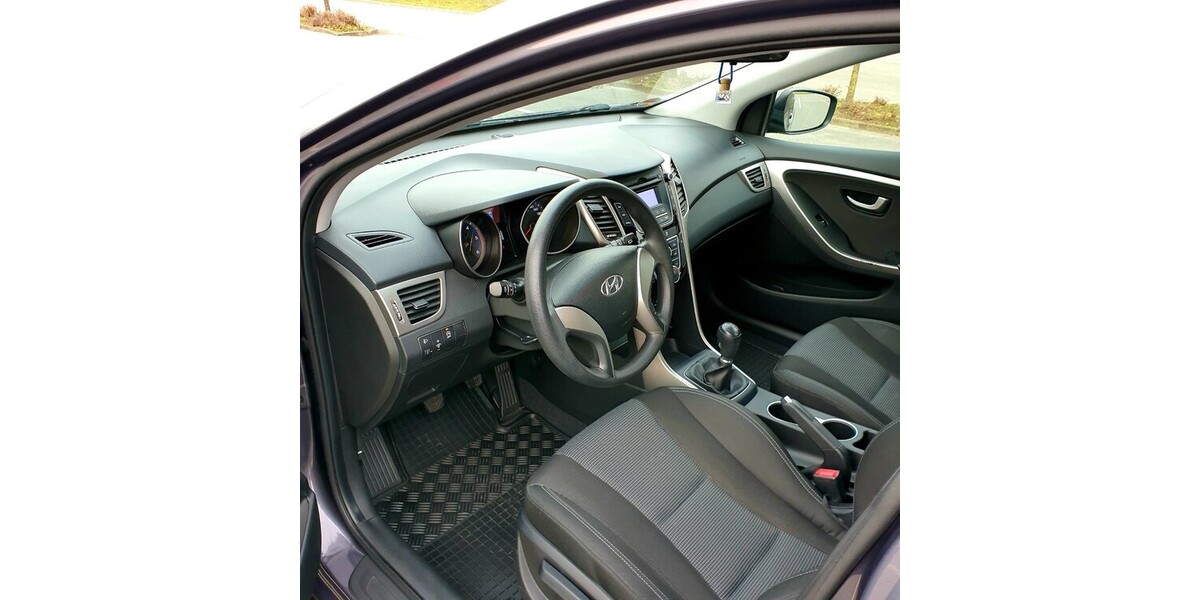 Hyundai i30 174.823 km 7.490 &euro; Kaltenkirchen 24568