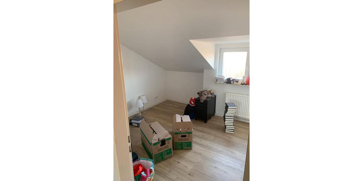 Dachgeschoßwohnung Barmstedt - 3 Zimmer, 69 m&sup2;, 980&euro; | Angebot:25894758