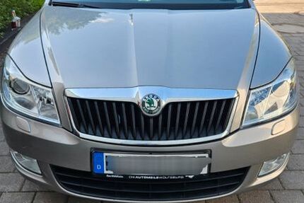 Skoda Octavia 121.800 km 5.700 &euro; Hamburg 21147