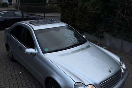 Mercedes-Benz C 220 206.000 km 4.800 &euro; Hamburg 22083