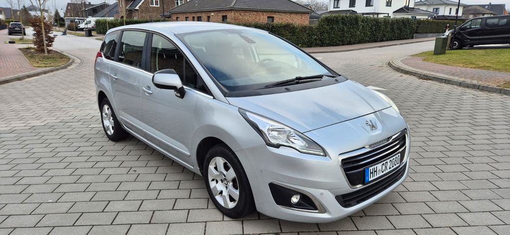 Peugeot 5008 99.500 km 10.800 &euro; Hamburg 22297