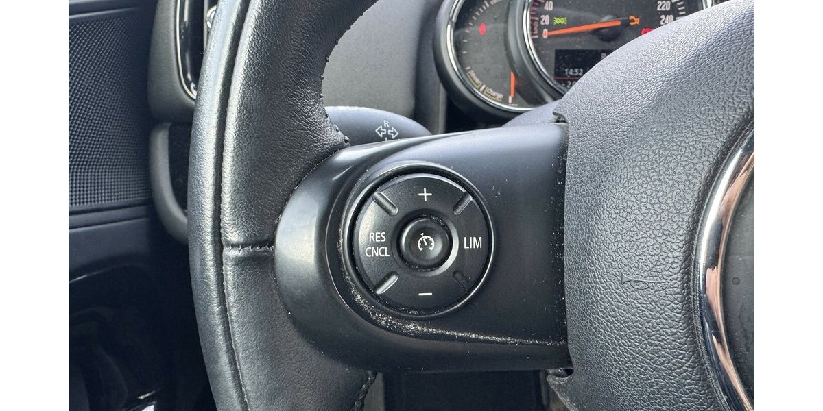 Mini Cooper S Countryman All4 Leder 18´´ UJ-Rückl. etc. 71.000 km 19.999 &euro; Hamburg 22339