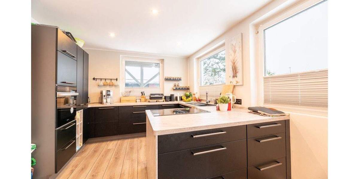 Mehrfamilienhaus, Wohnhaus Uetersen - 8 Zimmer, 165 m&sup2;, 420.000&euro; | Angebot:25687560