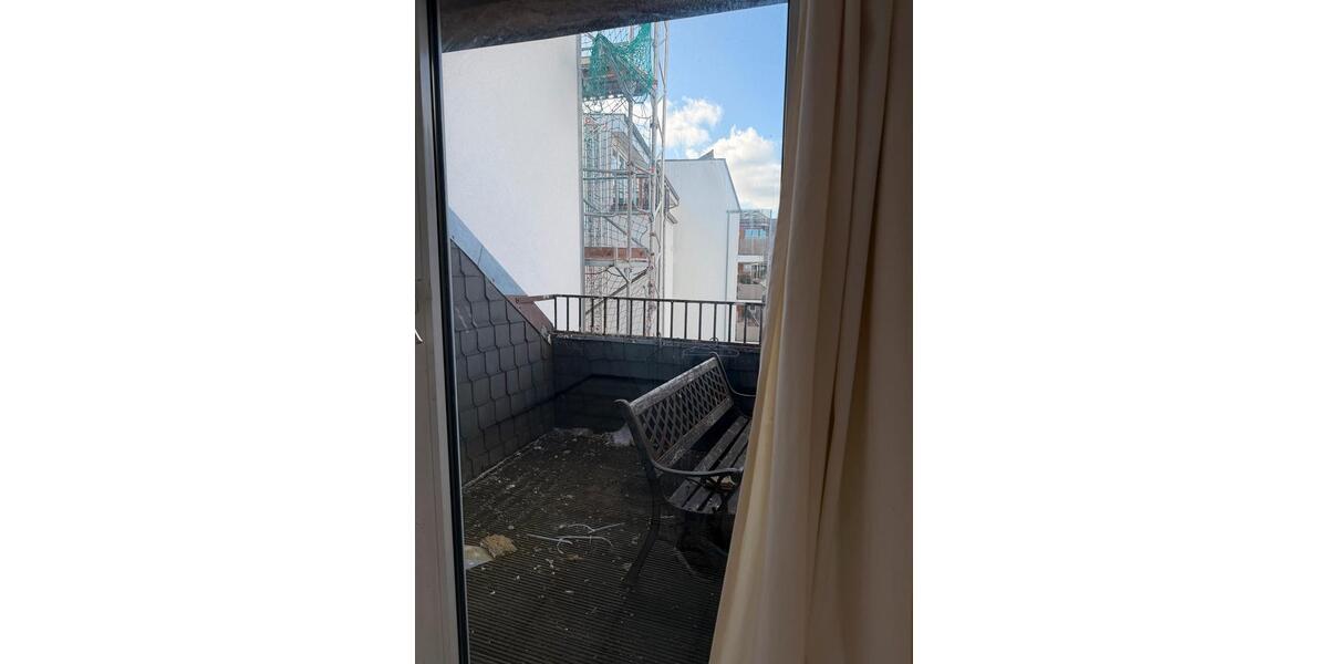 Dachgeschoßwohnung Hamburg Altona-Nord - 2 Zimmer, 65 m&sup2;, 1.400&euro; | Angebot:26007587