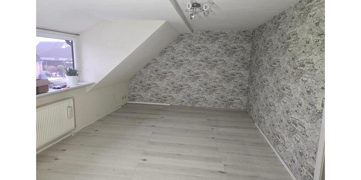 Etagenwohnung Stapelfeld - 3 Zimmer, 82 m&sup2;, 990&euro; | Angebot:25119427