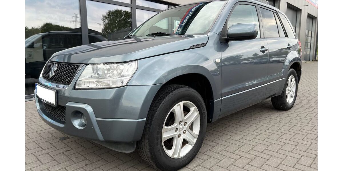 Suzuki Grand Vitara 87.000 km 9.499 &euro; Borstel 23845