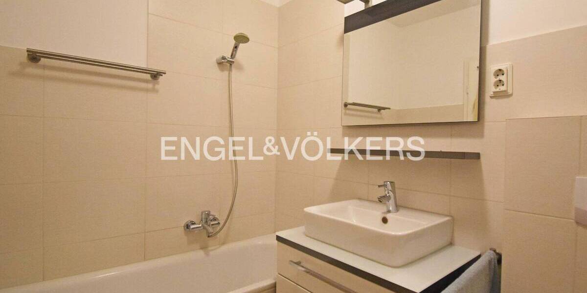 Etagenwohnung Hamburg Hummelsbüttel - 2 Zimmer, 72 m&sup2;, 310.000&euro; | Angebot:25749352