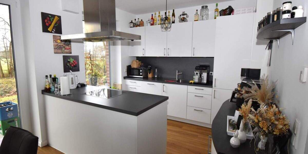 Etagenwohnung Uetersen - 3 Zimmer, 93 m&sup2;, 1.300&euro; | Angebot:25769376