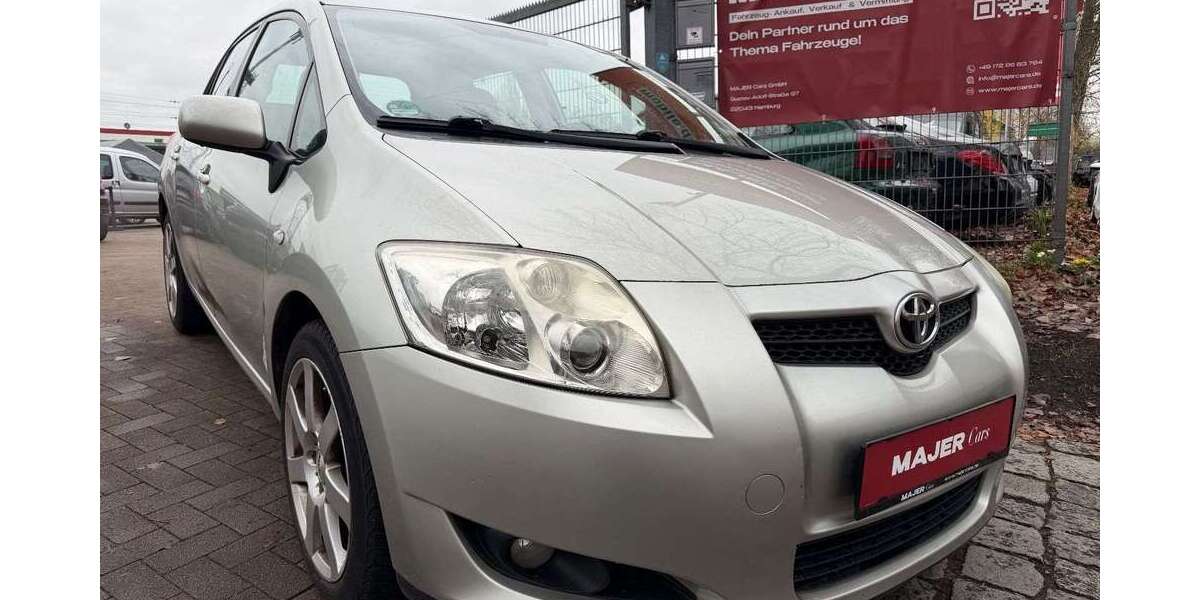 Toyota Auris 133.093 km 6.990 &euro; Hamburg 22043