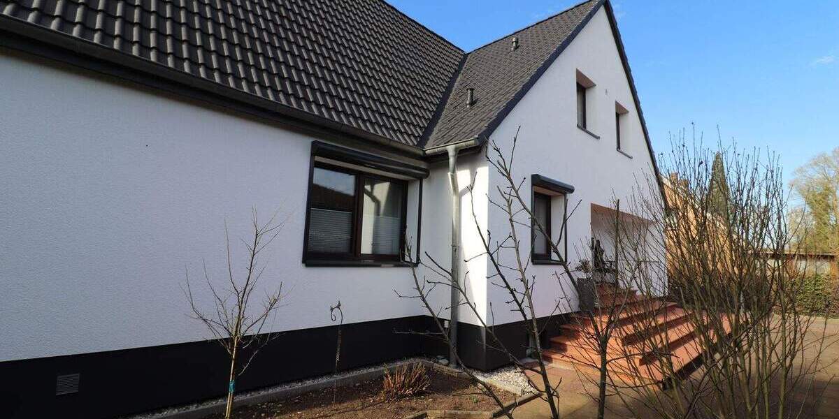 Einfamilienhaus Groß Niendorf - 7 Zimmer, 215 m&sup2;, 695.000&euro; | Angebot:25769322