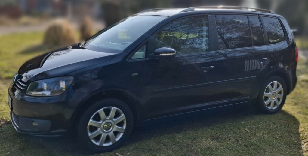 VW Touran 182.850 km 7.200 &euro; Kiebitzreihe 25368