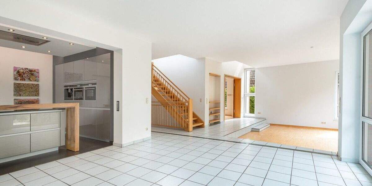 Einfamilienhaus Hamburg Rahlstedt - 6 Zimmer, 262 m&sup2;, 1.150.000&euro; | Angebot:25743560